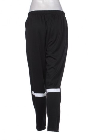 Pantaloni trening de femei Nike, Mărime XL, Culoare Negru, Preț 116,99 Lei