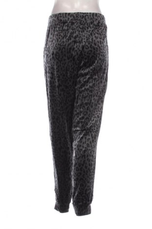 Dámske tepláky Serra, Veľkosť XL, Farba Viacfarebná, Cena  8,95 €