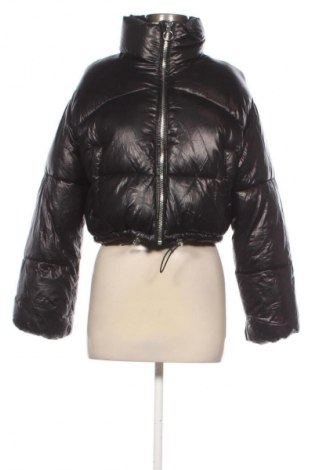 Γυναικείο μπουφάν Bershka, Μέγεθος S, Χρώμα Μαύρο, Τιμή 25,99 €