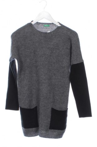 Dětské šaty  United Colors Of Benetton, Velikost 10-11y/ 146-152 cm, Barva Šedá, Cena  397,00 Kč