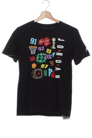 Dětské tričko  Air Jordan Nike, Velikost 11-12y/ 152-158 cm, Barva Černá, Cena  399,00 Kč