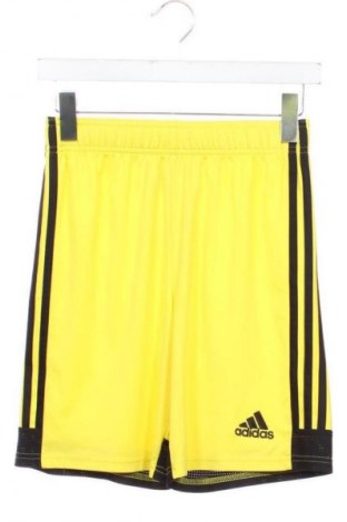 Pantaloni scurți pentru copii Adidas, Mărime 12-13y/ 158-164 cm, Culoare Galben, Preț 72,99 Lei