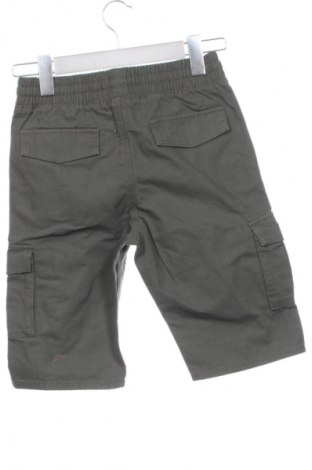 Pantaloni scurți pentru copii H&M, Mărime 7-8y/ 128-134 cm, Culoare Verde, Preț 37,00 Lei