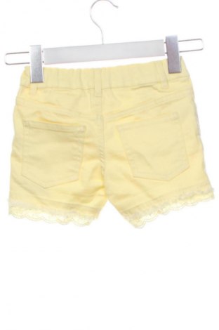 Παιδικό κοντό παντελόνι Lindex, Μέγεθος 4-5y/ 110-116 εκ., Χρώμα Κίτρινο, Τιμή 5,99 €