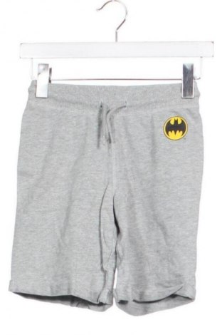 Pantaloni scurți pentru copii Unbranded, Mărime 6-7y/ 122-128 cm, Culoare Gri, Preț 31,99 Lei