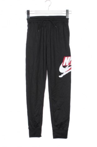 Pantaloni de trening, pentru copii Air Jordan Nike, Mărime 10-11y/ 146-152 cm, Culoare Negru, Preț 105,99 Lei