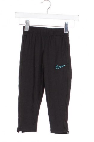 Pantaloni de trening, pentru copii Nike, Mărime 3-4y/ 104-110 cm, Culoare Negru, Preț 178,99 Lei