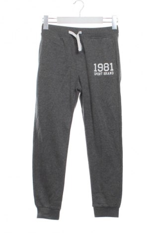 Dětské tepláky Terranova, Velikost 9-10y/ 140-146 cm, Barva Šedá, Cena  189,00 Kč