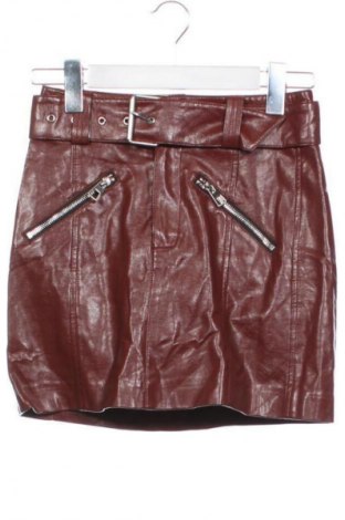 Skórzana spódnica Bershka, Rozmiar XS, Kolor Czerwony, Cena 32,99 zł