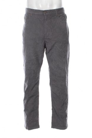 Pantaloni raiați de bărbați Amazon Essentials, Mărime XL, Culoare Gri, Preț 35,99 Lei