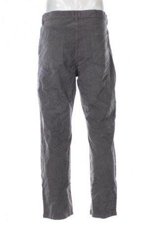 Pantaloni raiați de bărbați Amazon Essentials, Mărime XL, Culoare Gri, Preț 35,99 Lei