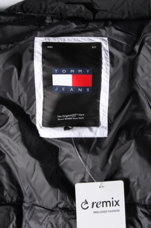 Мъжки елек Tommy Jeans, Размер L, Цвят Черен, Цена 122,70 €