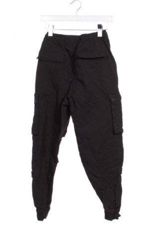 Pantaloni de bărbați Bershka, Mărime S, Culoare Negru, Preț 48,99 Lei