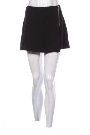 Пола - панталон Stradivarius, Размер L, Цвят Черен, Цена 9,78 €