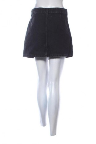 Rock Bershka, Größe M, Farbe Schwarz, Preis 8,99 €