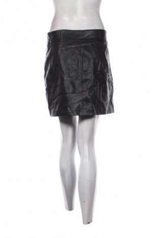 Szoknya Bershka, Méret L, Szín Fekete, Ár 1 889 Ft