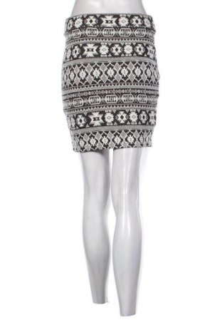 Пола Camaieu, Размер M, Цвят Многоцветен, Цена 4,60 €