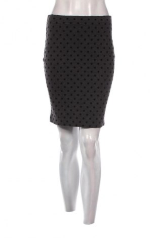 Пола Daphne, Размер M, Цвят Многоцветен, Цена 21,00 €