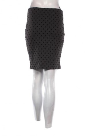 Пола Daphne, Размер M, Цвят Многоцветен, Цена 21,00 €