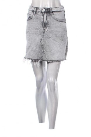 Fustă Guess, Mărime M, Culoare Gri, Preț 109,99 Lei