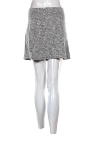 Пола H&M Divided, Размер L, Цвят Сив, Цена 4,09 €