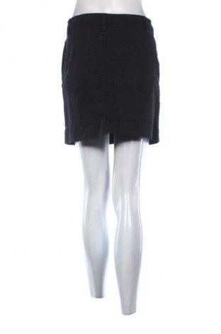 Пола Lindex, Размер M, Цвят Черен, Цена 14,74 €