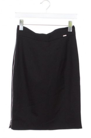 Sukně Marciano, Velikost S, Barva Černá, Cena  1 190,00 Kč