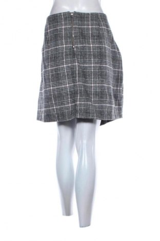 Пола New Look, Размер 3XL, Цвят Многоцветен, Цена 5,11 €