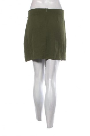 Пола SHEIN, Размер M, Цвят Зелен, Цена 10,00 €