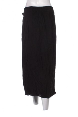 Fustă Trendyol, Mărime M, Culoare Negru, Preț 248,00 Lei