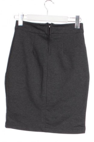 Пола Unbranded, Размер XS, Цвят Сив, Цена 10,00 €