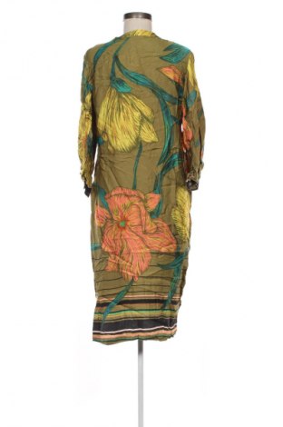 Рокля 10 Feet, Размер M, Цвят Многоцветен, Цена 17,89 €