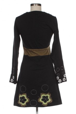 Kleid Aiki, Größe S, Farbe Mehrfarbig, Preis 20,00 €