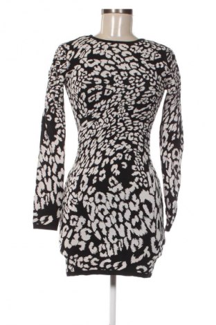 Sukienka Bardot, Rozmiar M, Kolor Kolorowy, Cena 107,99 zł