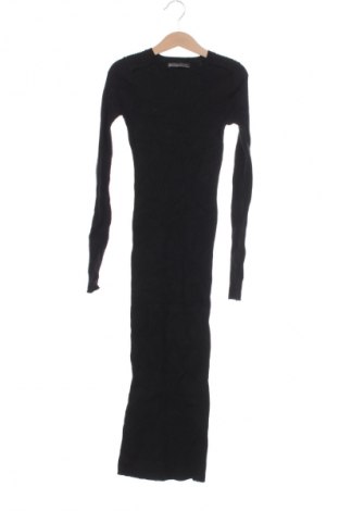 Рокля Bershka, Размер XS, Цвят Черен, Цена 10,22 €