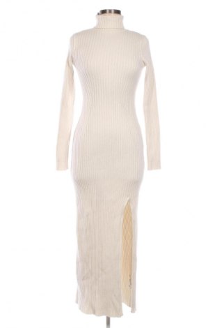 Φόρεμα Bershka, Μέγεθος M, Χρώμα Λευκό, Τιμή 20,00 €