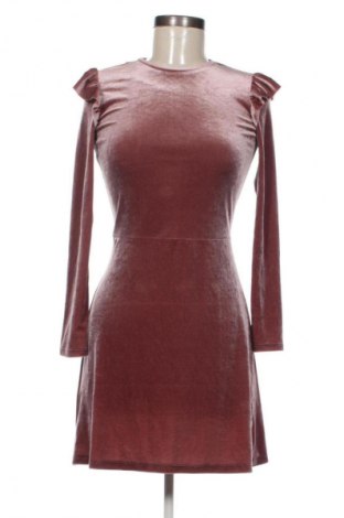 Sukienka Bershka, Rozmiar M, Kolor Różowy, Cena 147,04 zł