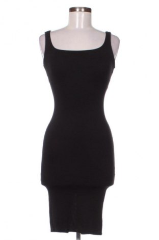 Рокля Bershka, Размер XS, Цвят Черен, Цена 19,95 €