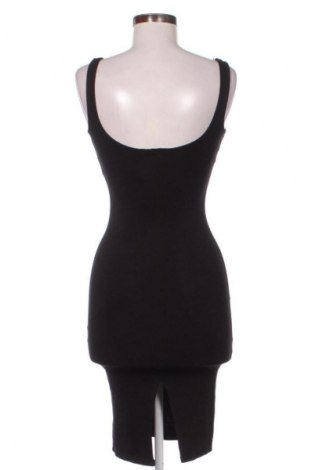 Рокля Bershka, Размер XS, Цвят Черен, Цена 19,95 €