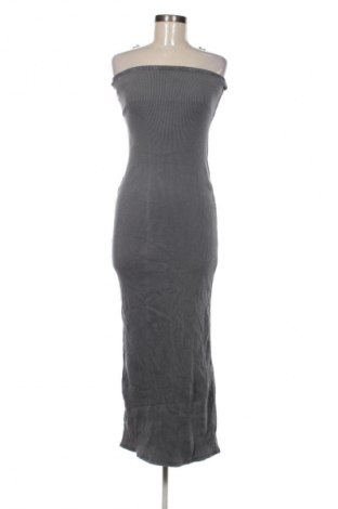 Рокля Bershka, Размер S, Цвят Сив, Цена 10,73 €