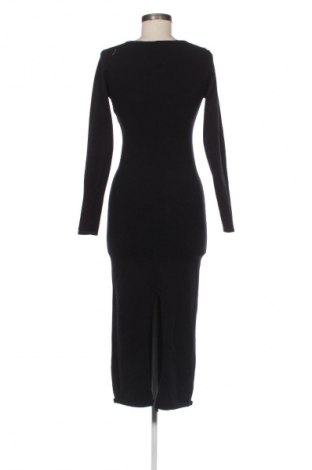 Ruha Bershka, Méret M, Szín Fekete, Ár 8 264 Ft