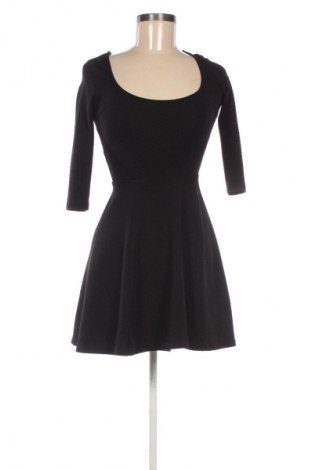Sukienka Bershka, Rozmiar XS, Kolor Czarny, Cena 107,17 zł
