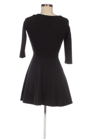 Sukienka Bershka, Rozmiar XS, Kolor Czarny, Cena 107,17 zł