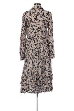 Рокля Cream & Rouge, Размер M, Цвят Многоцветен, Цена 28,19 €