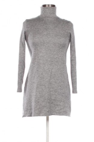 Rochie Cropp, Mărime XS, Culoare Gri, Preț 128,00 Lei