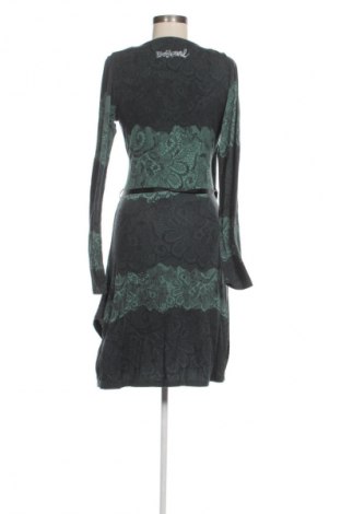 Рокля Desigual, Размер M, Цвят Многоцветен, Цена 41,93 €