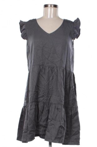 Kleid Diverse, Größe M, Farbe Grau, Preis 19,99 €