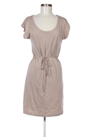 Šaty  Esmara, Velikost M, Barva Béžová, Cena  565,00 Kč