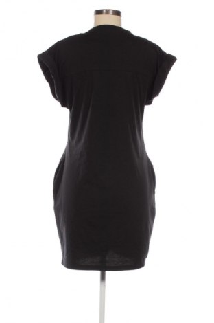 Sukienka Fisherfield, Rozmiar M, Kolor Czarny, Cena 106,81 zł