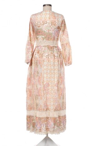 Рокля Guess, Размер S, Цвят Многоцветен, Цена 127,56 €